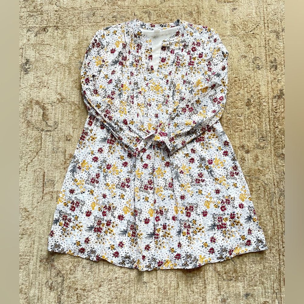 Sweet floral long sleeved dress by Old Navy size small